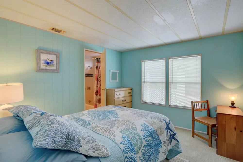 705 HYACINTH CIRCLE Barefoot Bay, FL 32976