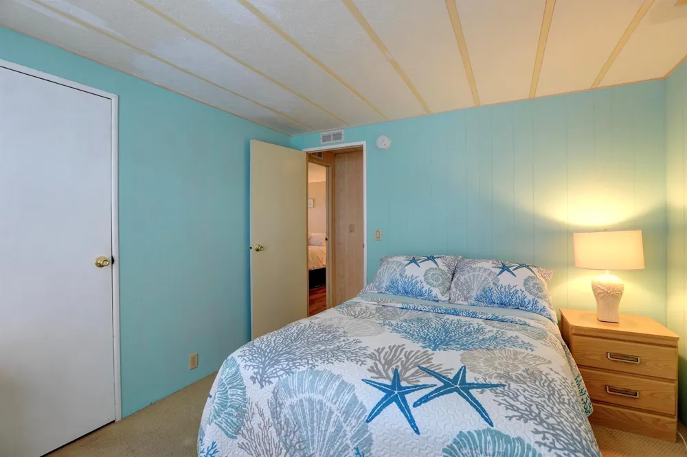 705 HYACINTH CIRCLE Barefoot Bay, FL 32976