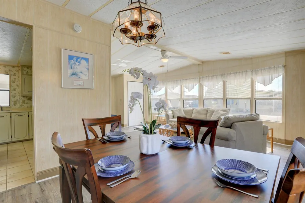 705 HYACINTH CIRCLE Barefoot Bay, FL 32976
