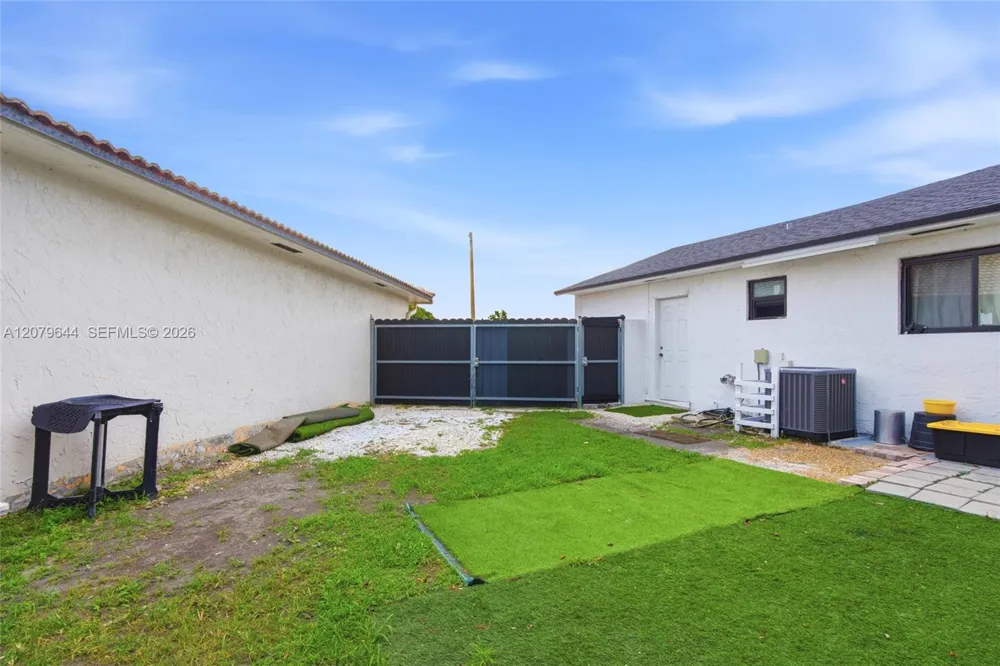 20752 SW 121st Ct Miami, FL 33177
