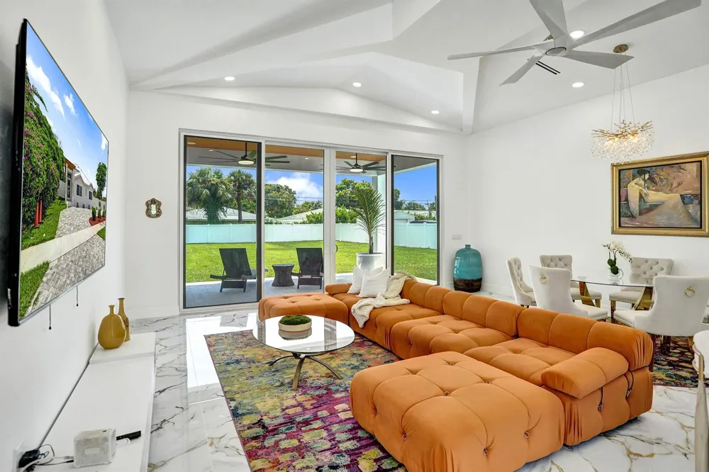 202 SE 4TH STREET Delray Beach, FL 33483