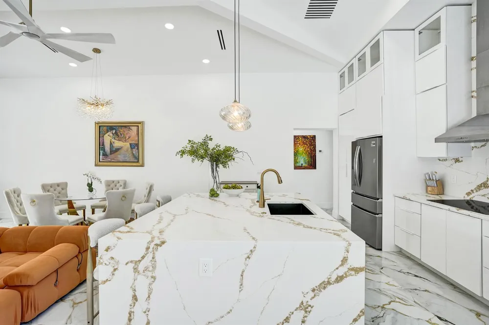 202 SE 4TH STREET Delray Beach, FL 33483
