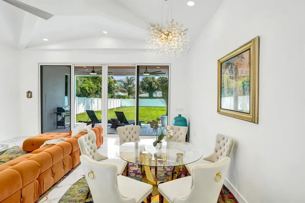 202 SE 4TH STREET Delray Beach, FL 33483