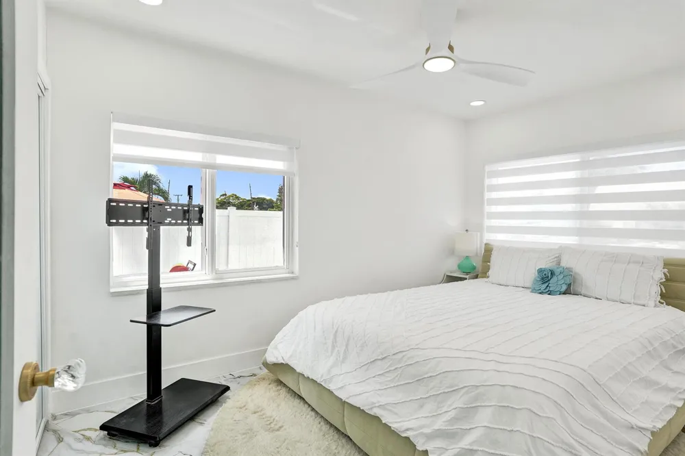 202 SE 4TH STREET Delray Beach, FL 33483