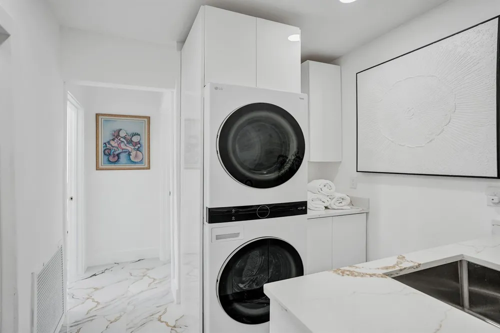 202 SE 4TH STREET Delray Beach, FL 33483