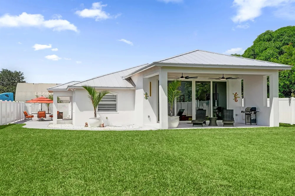 202 SE 4TH STREET Delray Beach, FL 33483
