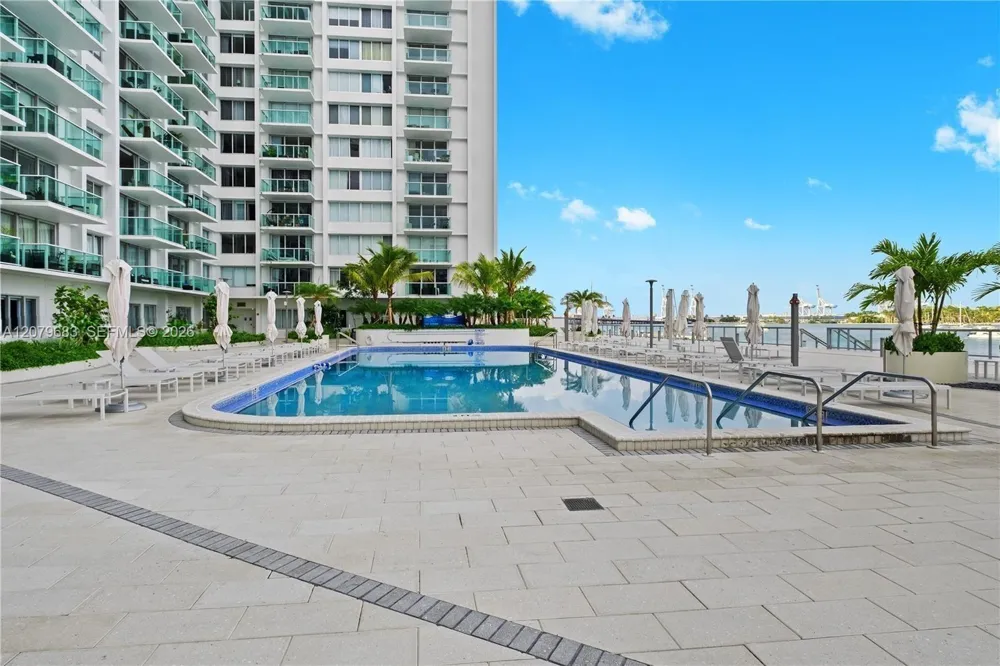 1000 West Ave #PH27 Miami Beach, FL 33139