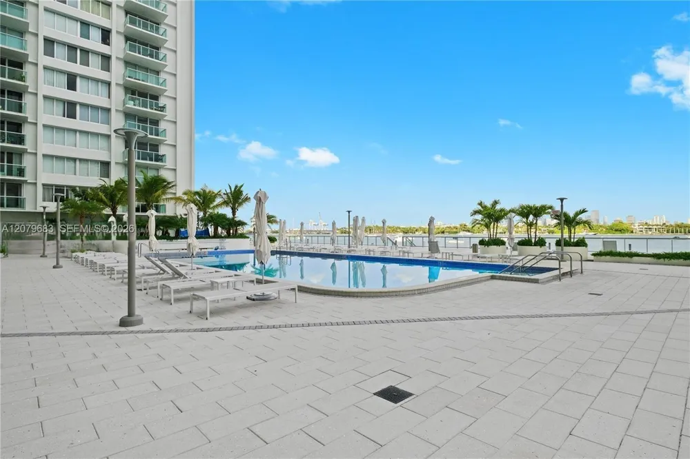 1000 West Ave #PH27 Miami Beach, FL 33139