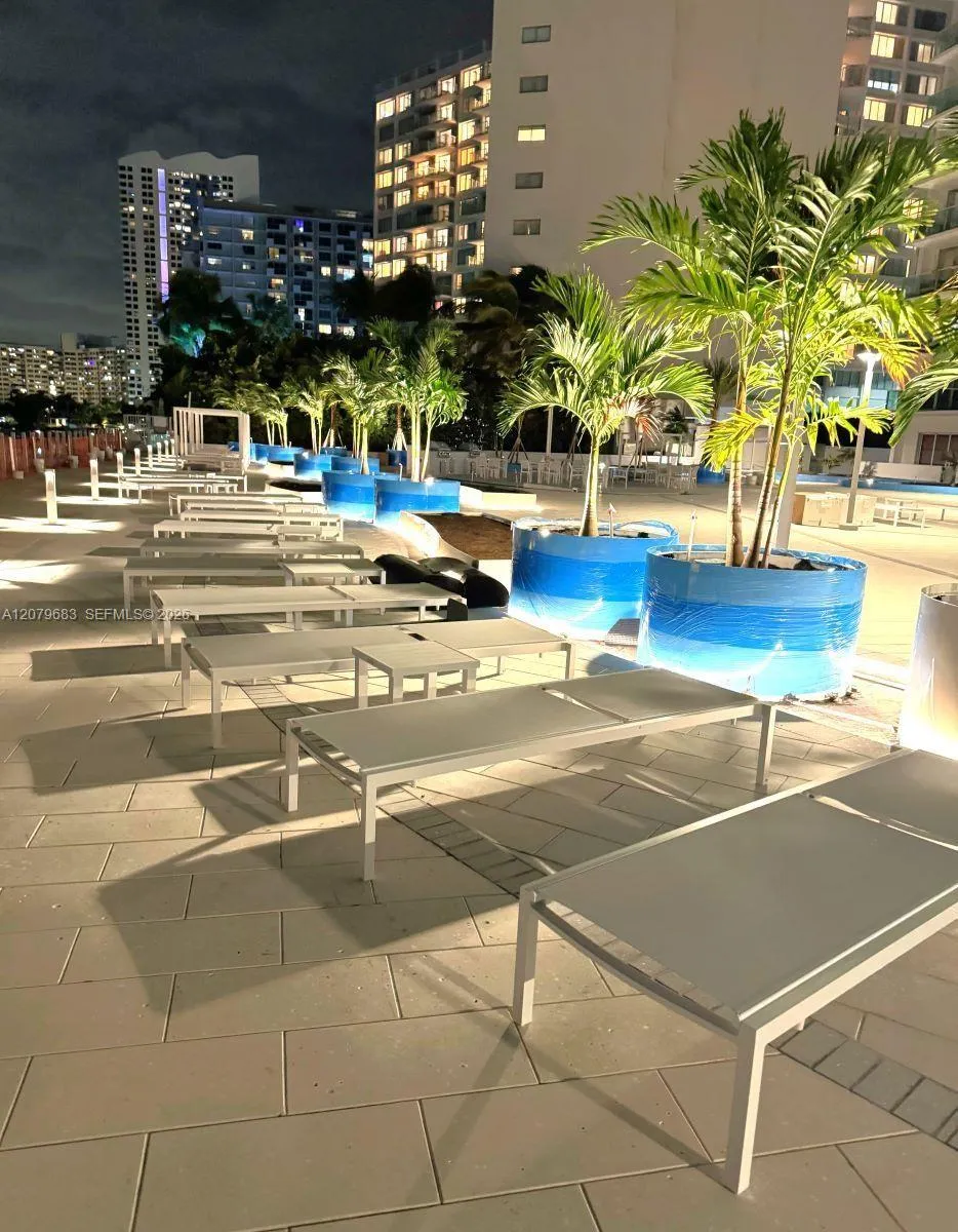 1000 West Ave #PH27 Miami Beach, FL 33139