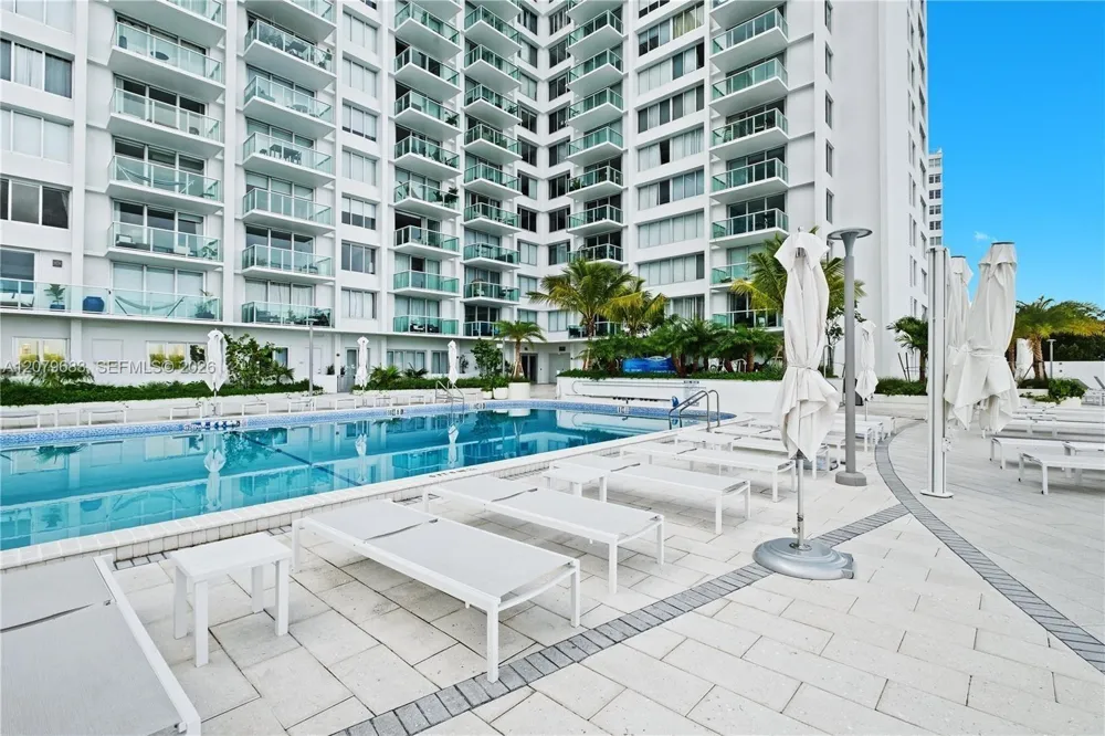 1000 West Ave #PH27 Miami Beach, FL 33139