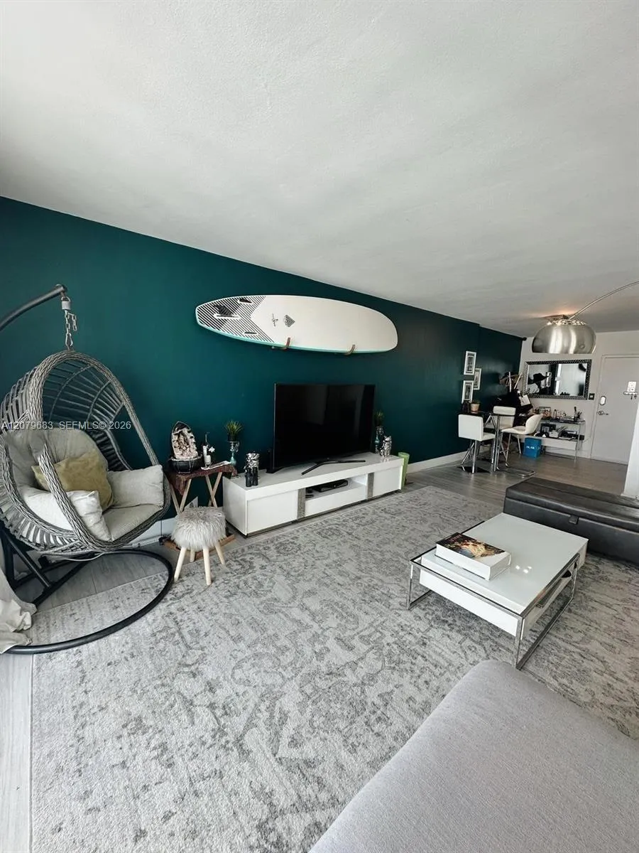 1000 West Ave #PH27 Miami Beach, FL 33139