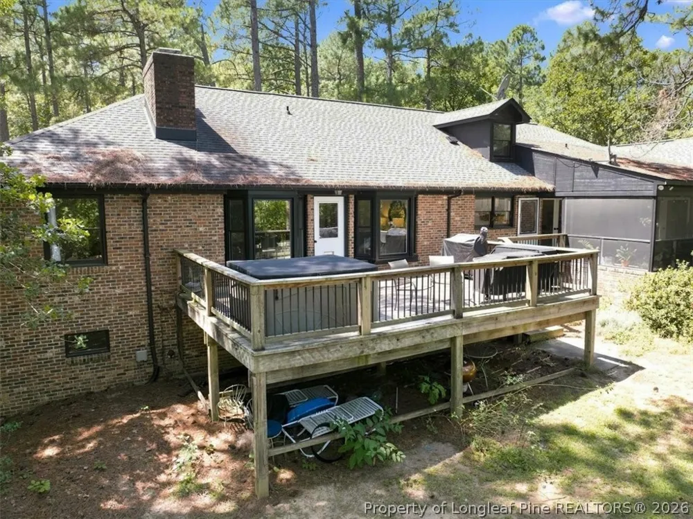 1235 E Hedgelawn Way Southern Pines, NC 28387