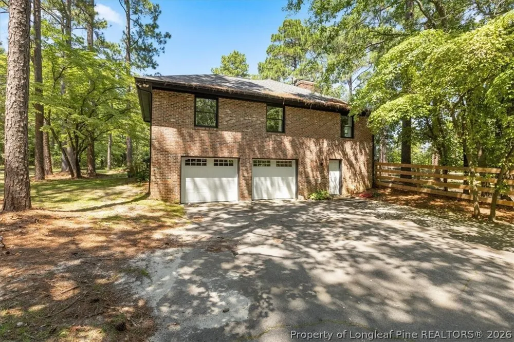 1235 E Hedgelawn Way Southern Pines, NC 28387