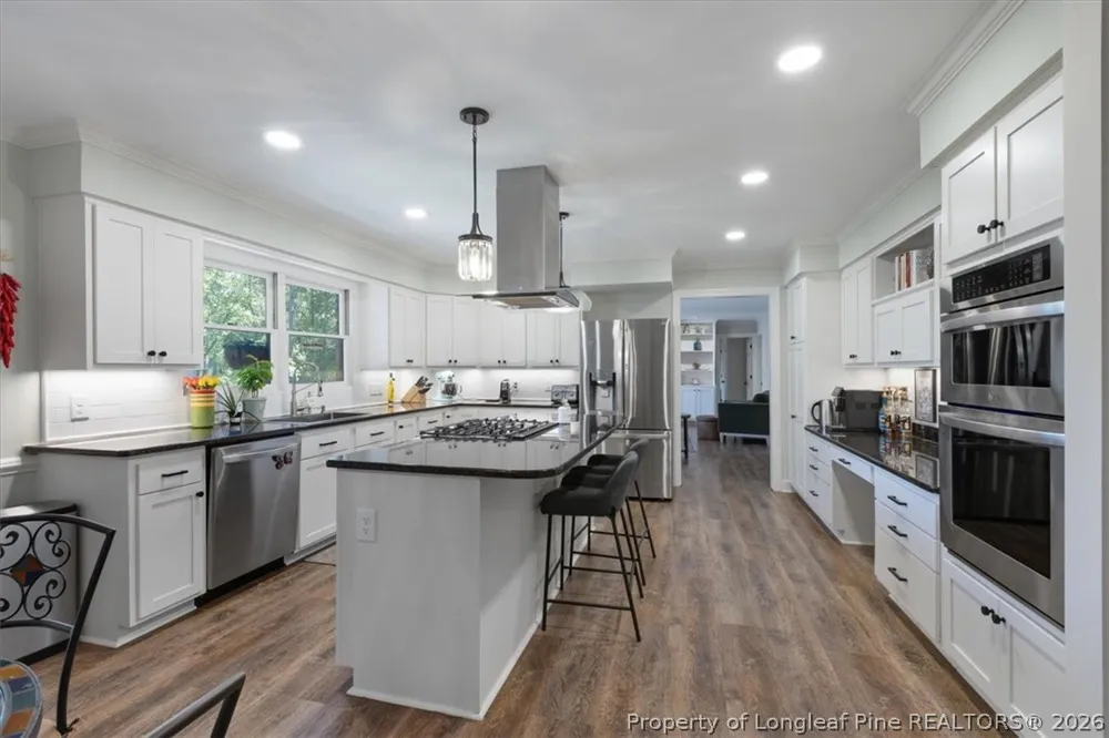 1235 E Hedgelawn Way Southern Pines, NC 28387