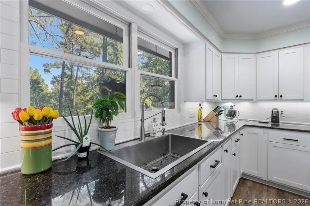 1235 E Hedgelawn Way Southern Pines, NC 28387