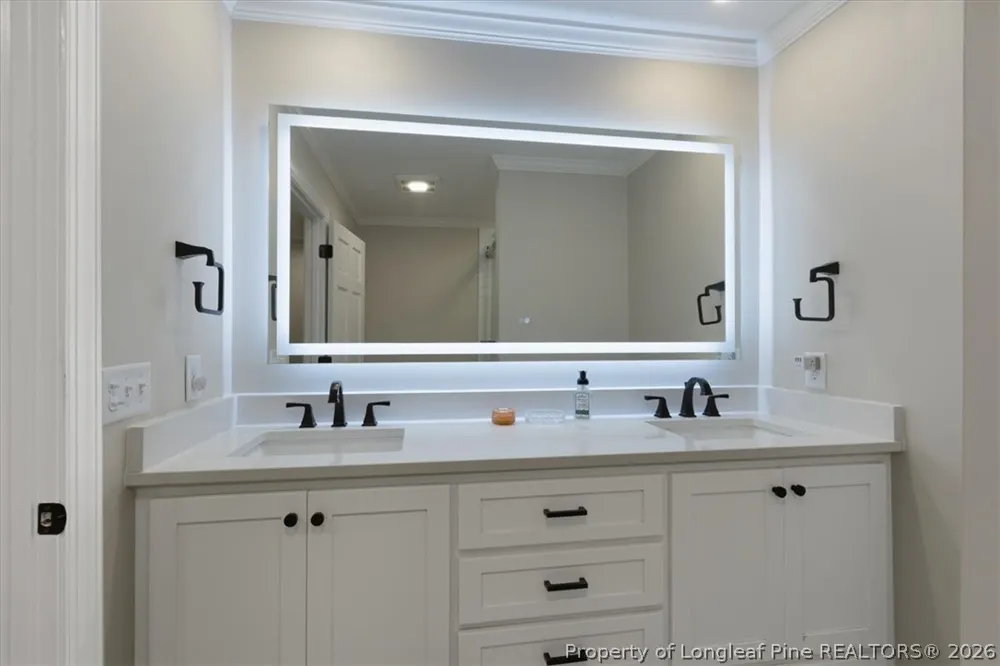1235 E Hedgelawn Way Southern Pines, NC 28387