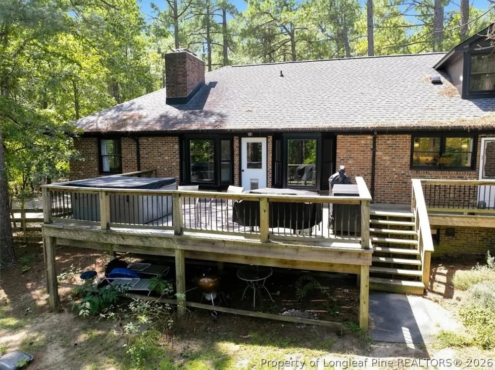 1235 E Hedgelawn Way Southern Pines, NC 28387
