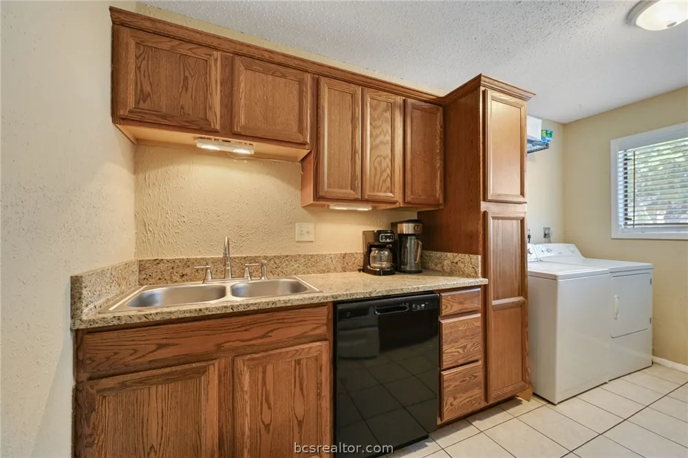 4405 Carter Creek Parkway #2 Bryan, TX 77802