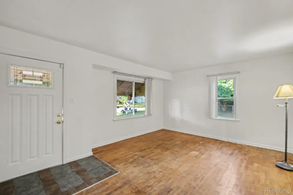 1210 Simca Street Flint Charter Township, MI 48507