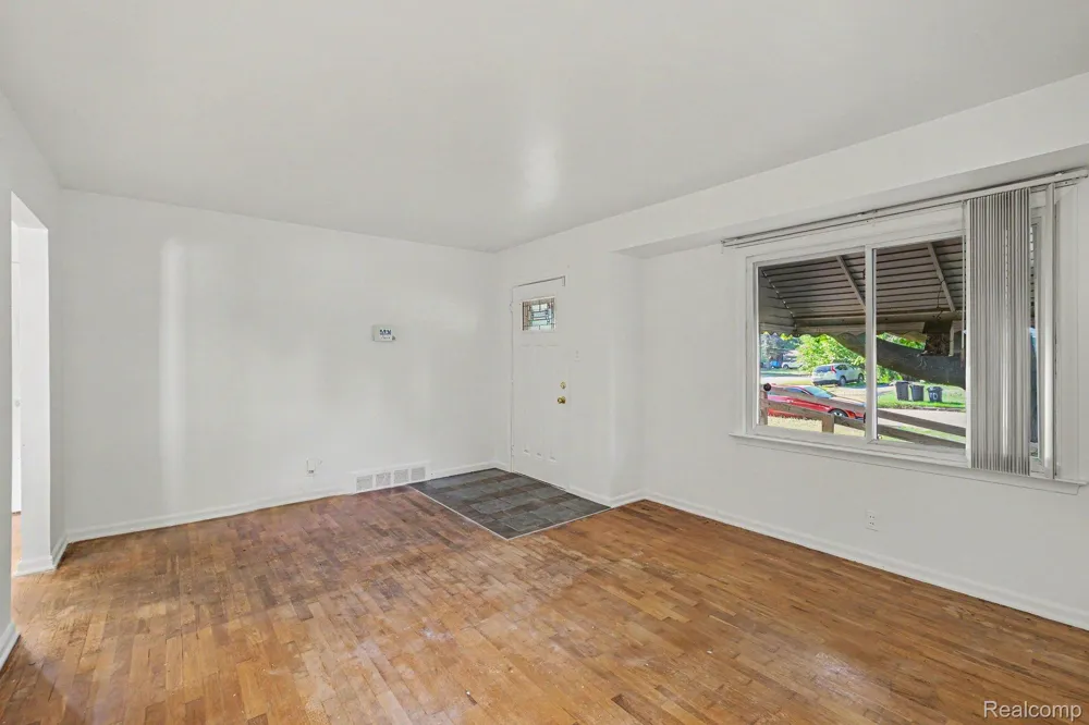 1210 Simca Street Flint Charter Township, MI 48507