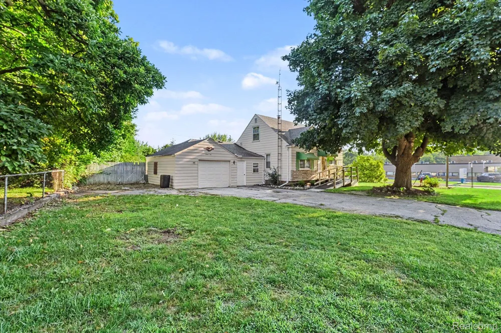 1210 Simca Street Flint Charter Township, MI 48507
