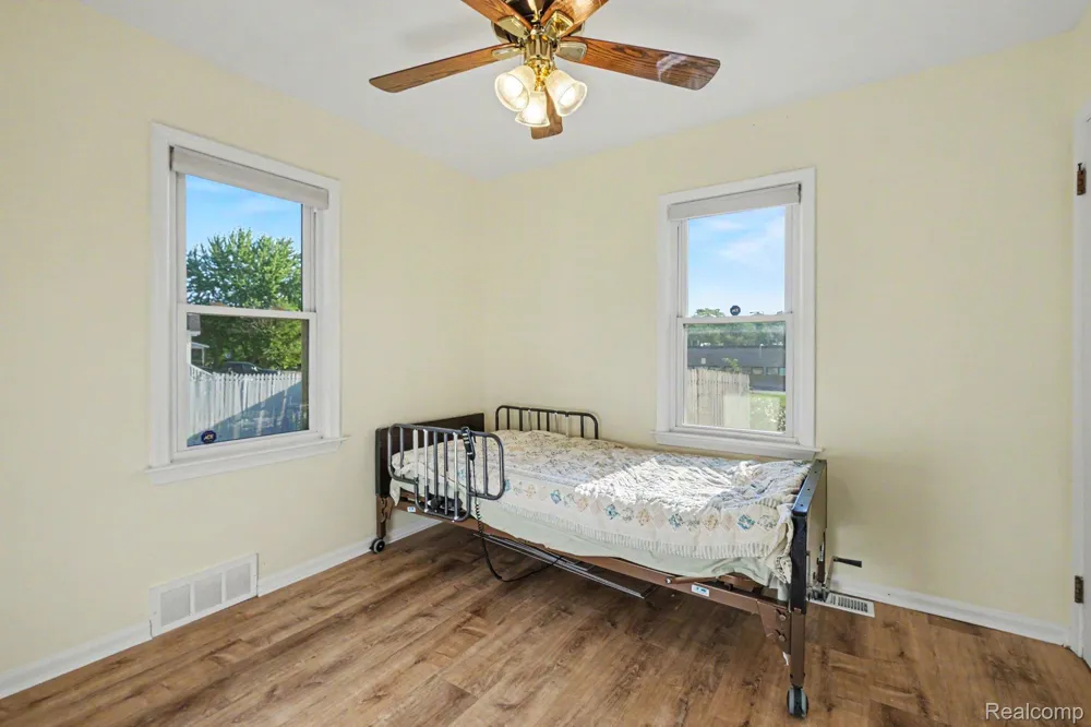 1210 Simca Street Flint Charter Township, MI 48507