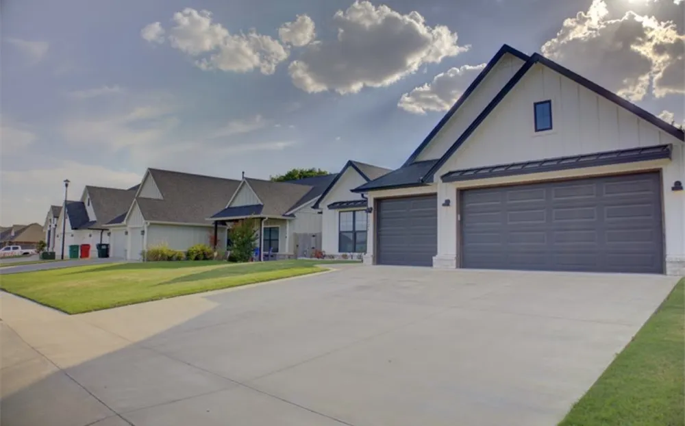 9224 141 EastAvenue Owasso, OK 74055