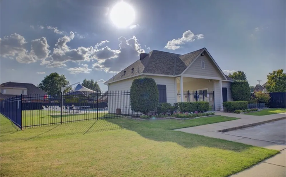 9224 141 EastAvenue Owasso, OK 74055