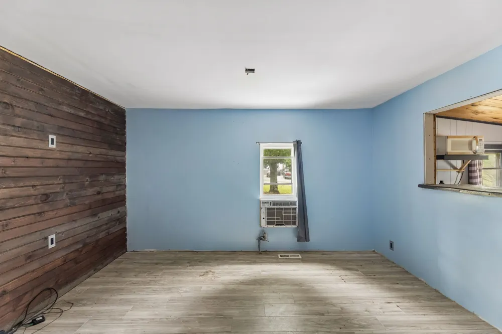 2270 Fall River Rd Leoma, TN 38468
