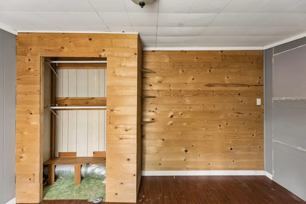 2270 Fall River Rd Leoma, TN 38468