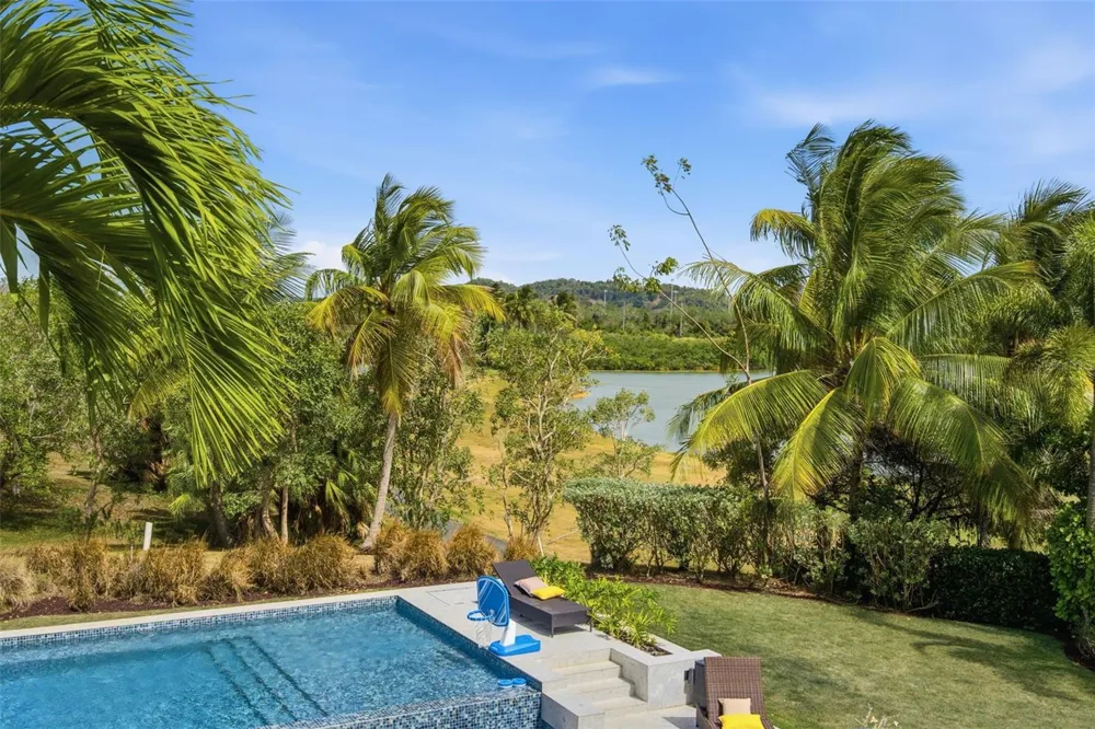 17 THE ENCLAVE Dorado, PR 00646