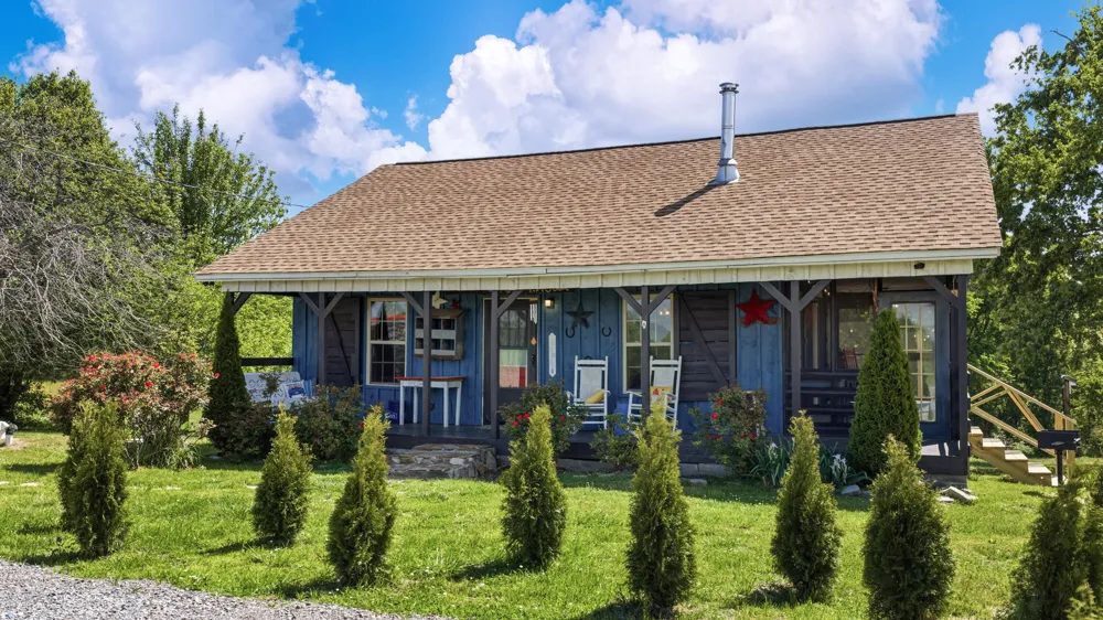 297 County Road 714 Valley Head, AL 35989