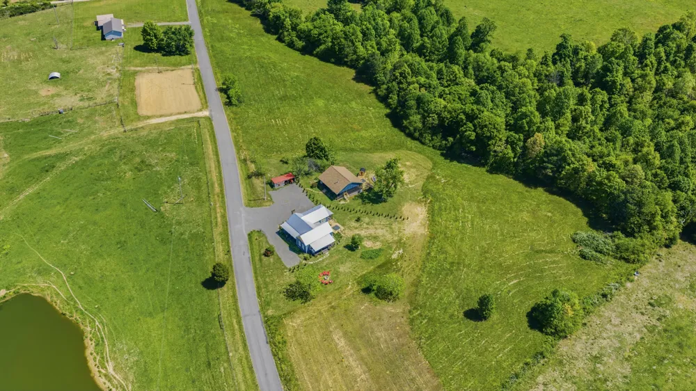 297 County Road 714 Valley Head, AL 35989