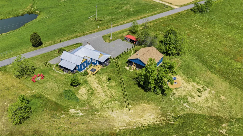 297 County Road 714 Valley Head, AL 35989