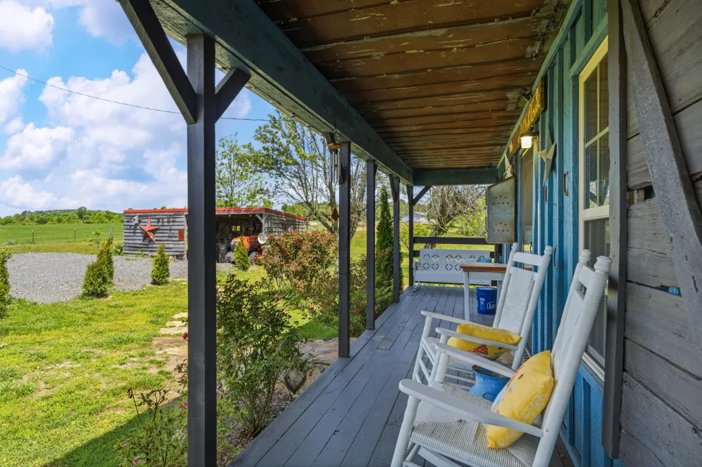 297 County Road 714 Valley Head, AL 35989