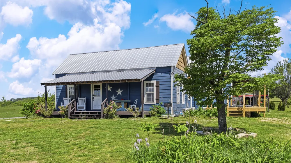 297 County Road 714 Valley Head, AL 35989