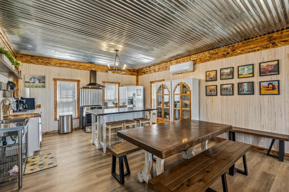 297 County Road 714 Valley Head, AL 35989