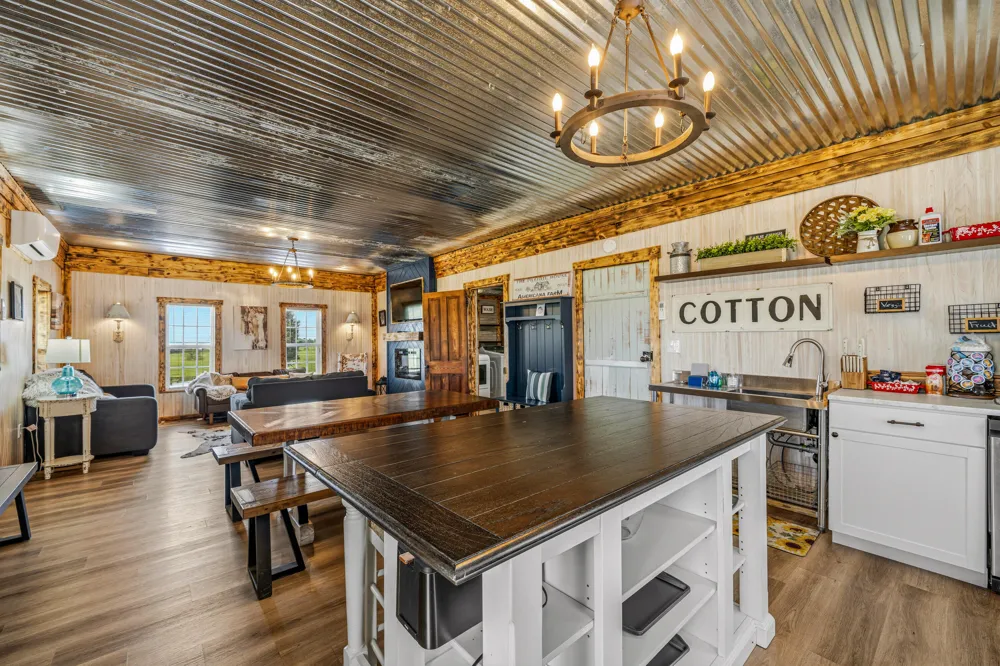 297 County Road 714 Valley Head, AL 35989