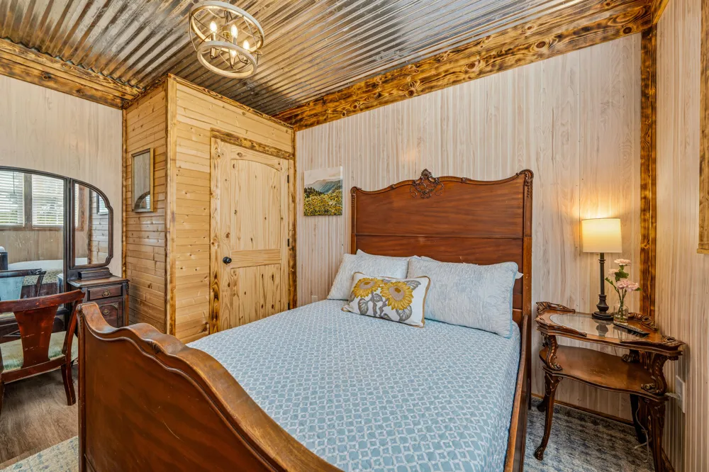 297 County Road 714 Valley Head, AL 35989
