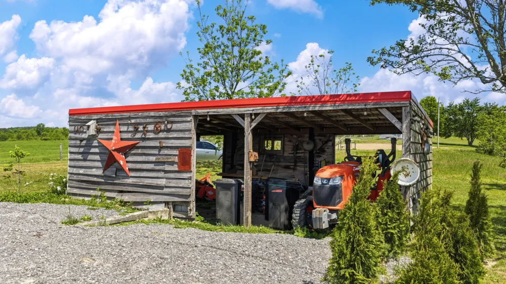 297 County Road 714 Valley Head, AL 35989