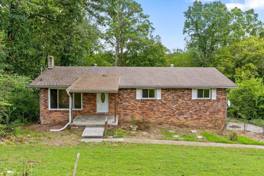 1128 Iris Drive Rossville, GA 30741