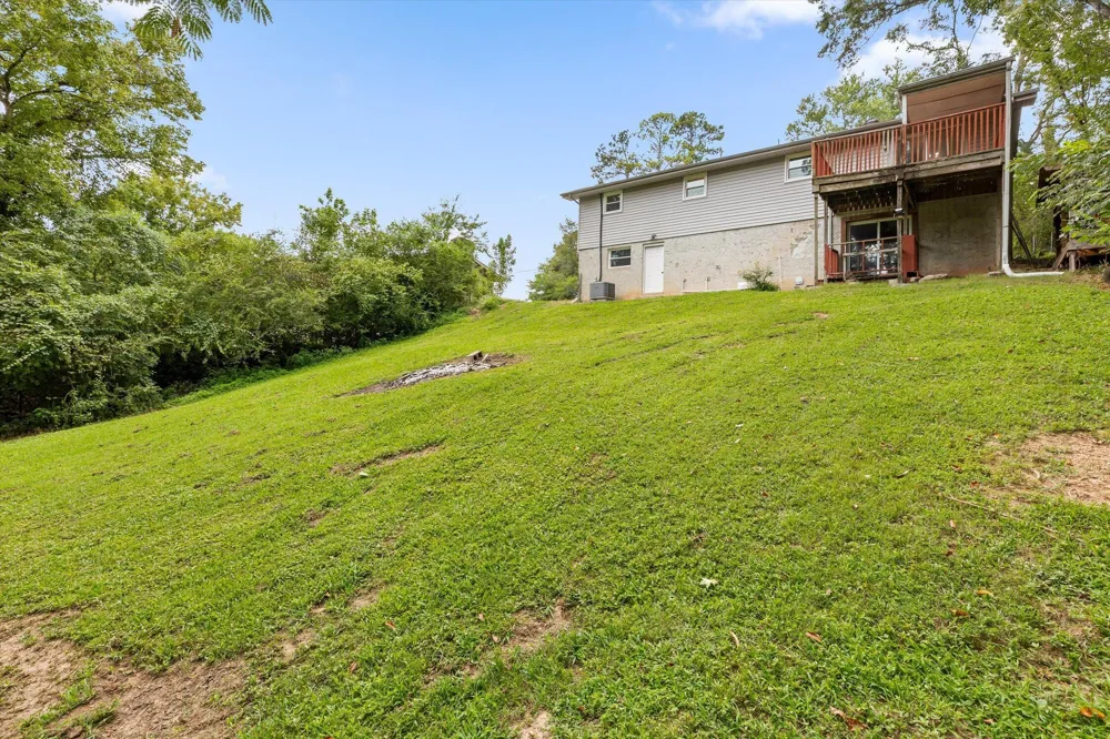 1128 Iris Drive Rossville, GA 30741