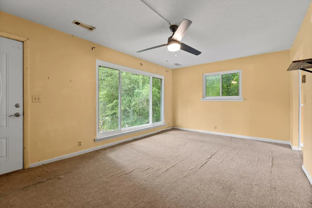 1128 Iris Drive Rossville, GA 30741