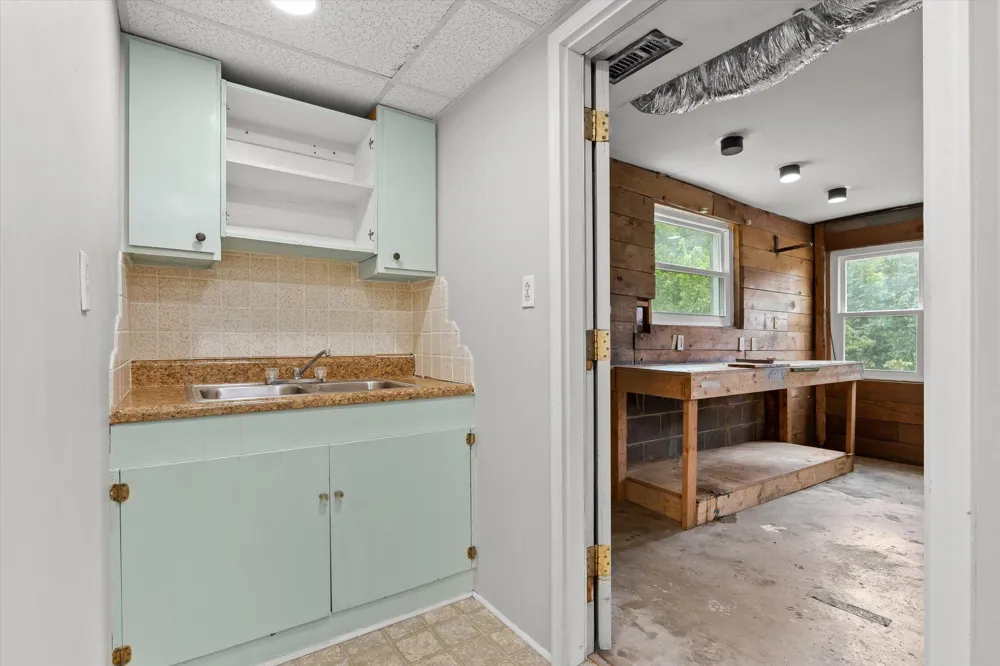 1128 Iris Drive Rossville, GA 30741