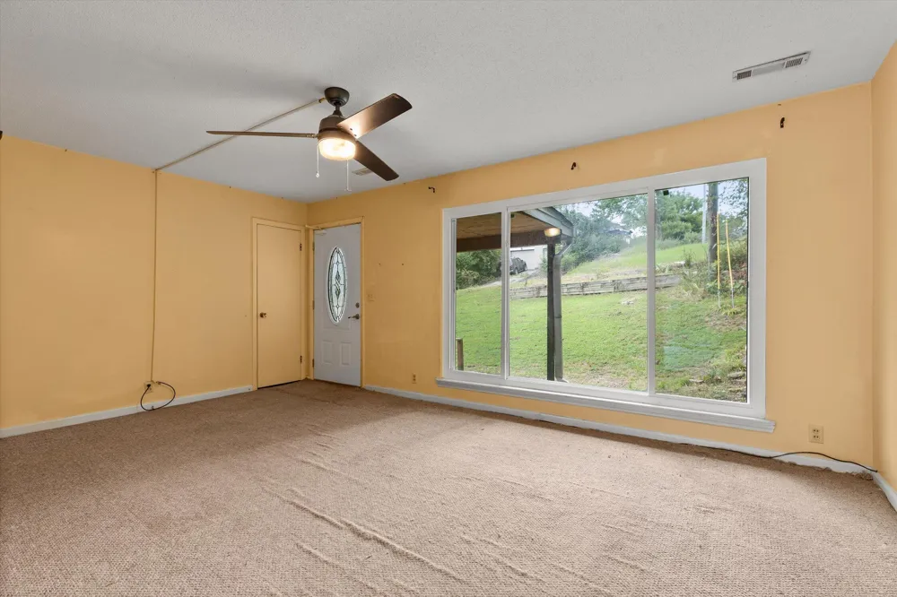 1128 Iris Drive Rossville, GA 30741