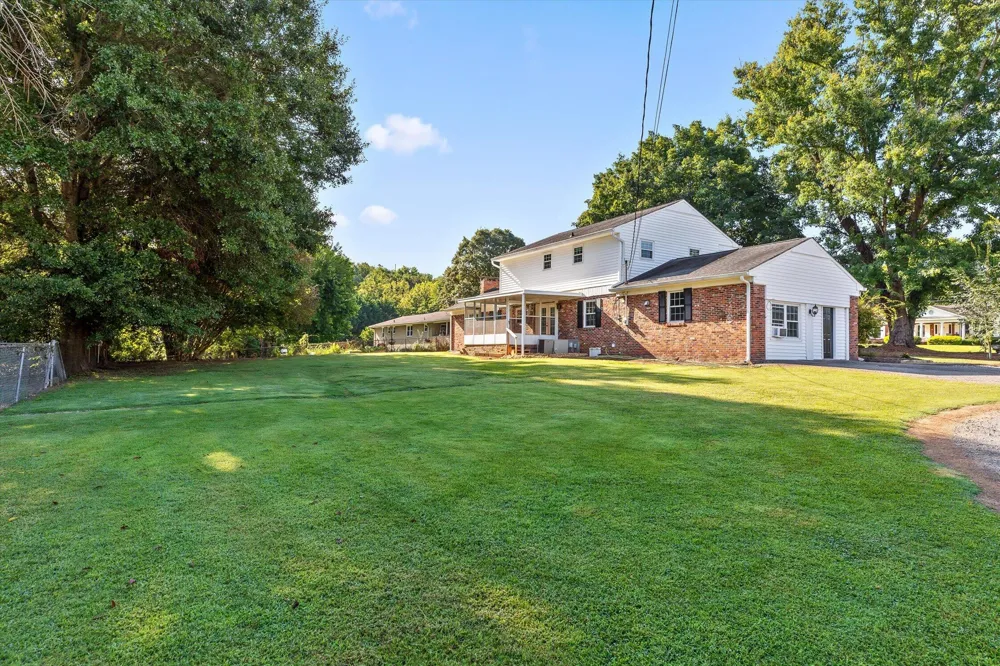 1820 W Lake Drive NW Cleveland, TN 37312