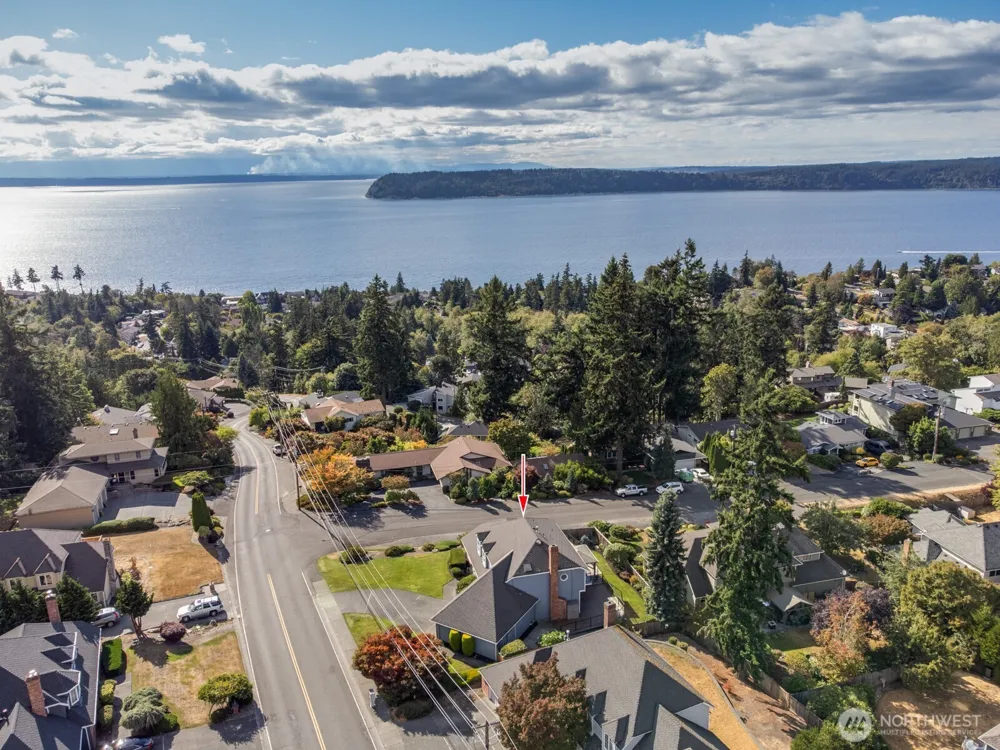 5927 Chennault Beach Drive Mukilteo, WA 98275