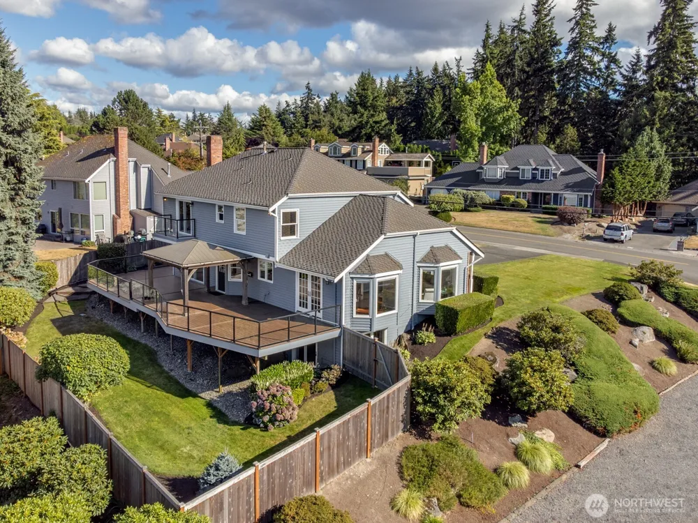 5927 Chennault Beach Drive Mukilteo, WA 98275