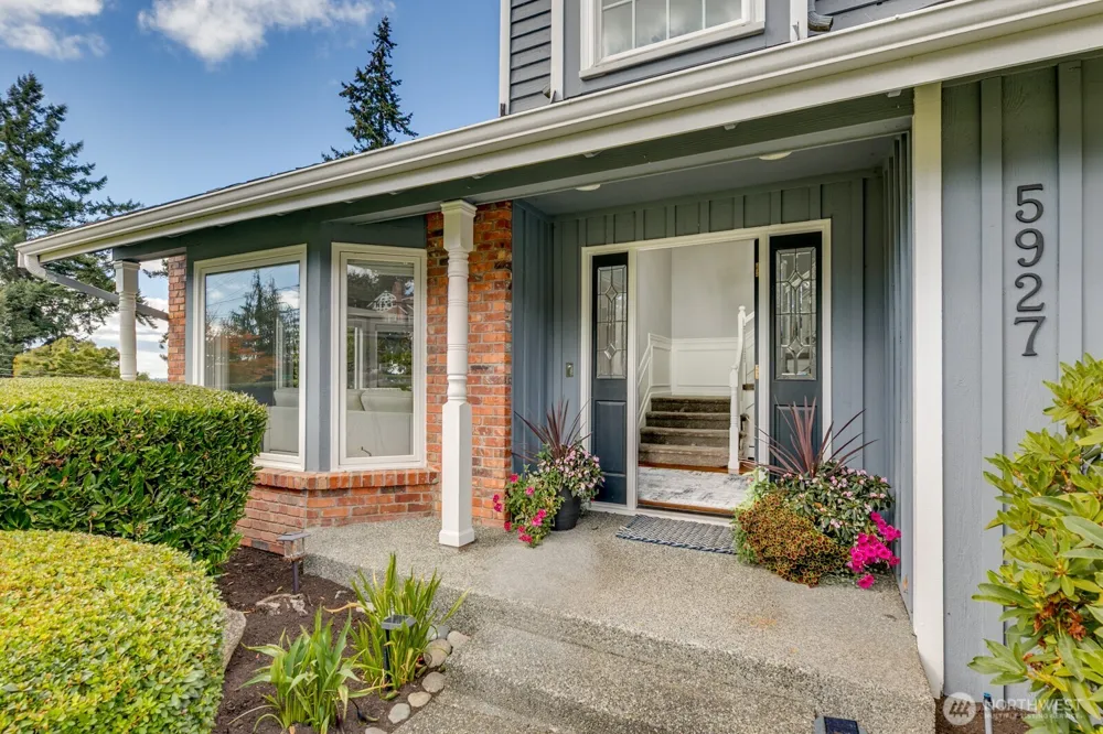 5927 Chennault Beach Drive Mukilteo, WA 98275