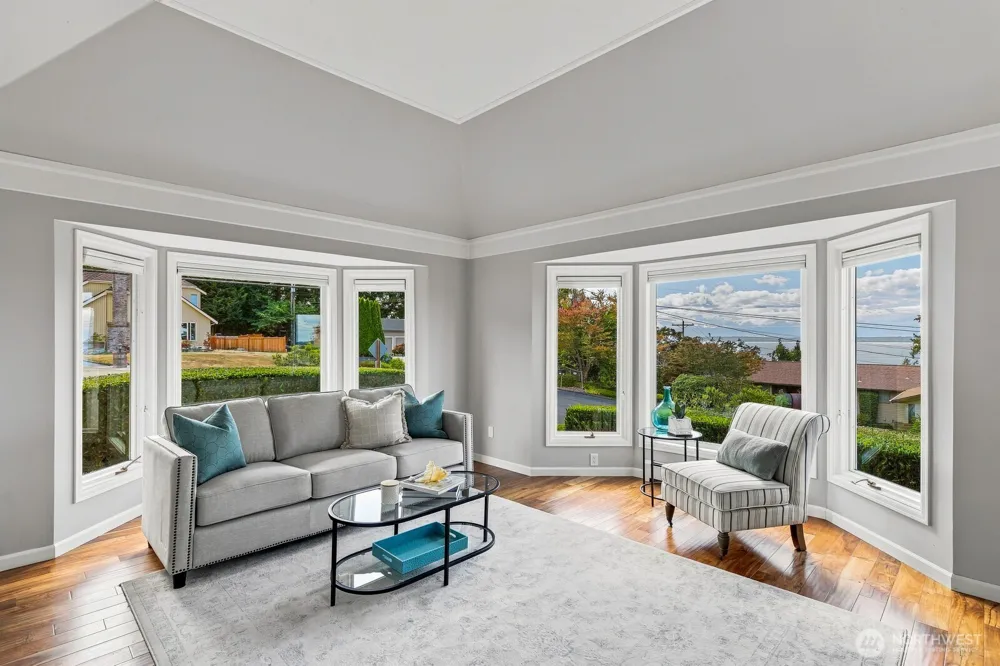 5927 Chennault Beach Drive Mukilteo, WA 98275